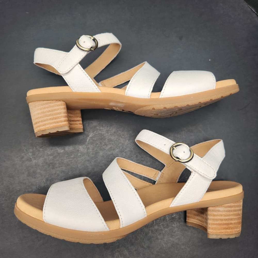 NWOB Dansko Leather Heeled Sandals with Buckle Strap - Tansy
Size 11.5 EU 42 - Picture 7 of 16